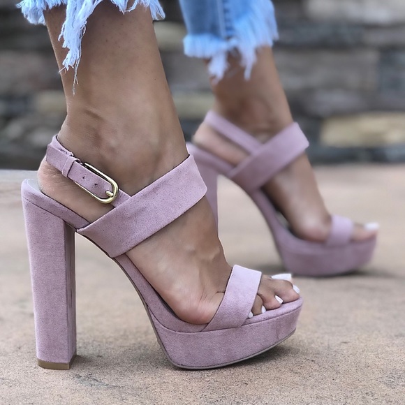 Shoes - 🆕Blush Double Band Sling Back Heels